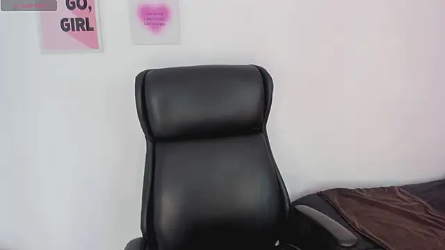 Chat XXX en directo de LanaJones_