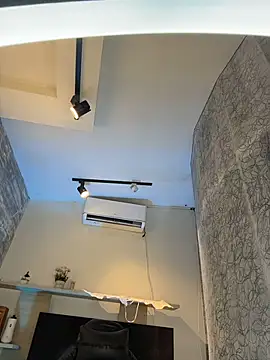 saracaball_'s Live XXX Chat