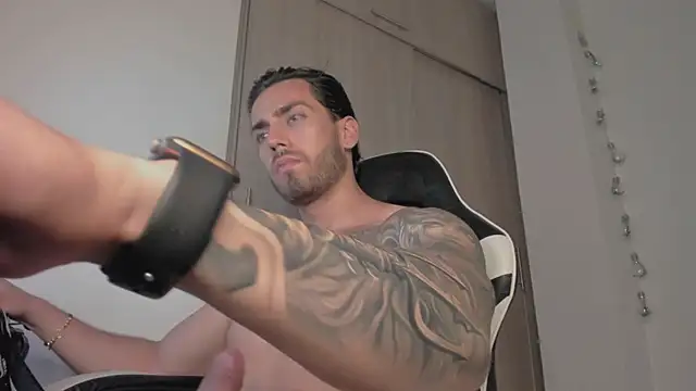 XXX chat uživo modela Axel__Blaze