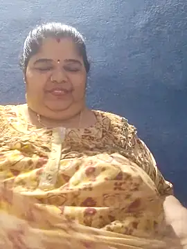 tamilthanushri Chat XXX in diretta