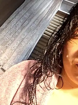 Show de Flora-latin-girl na webcam