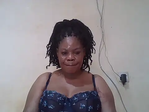 Chat +18 de ANALQUEEN4 ao vivo