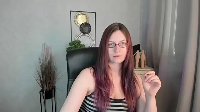 Chat +18 de emmaxDelight ao vivo