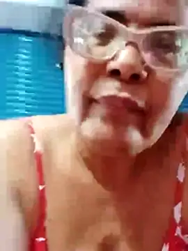 sexymomsn's Live XXX Chat