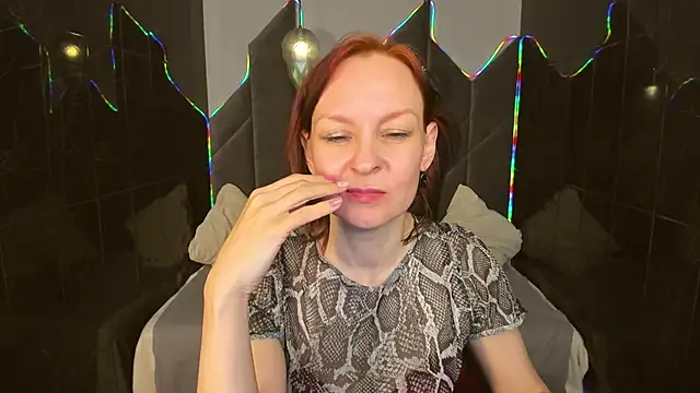 NikaGentle live XXX chat