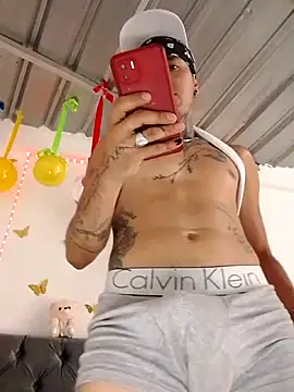 Вебкам-шоу ANDRES_URRIETA