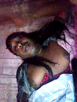 Hellentrans24: διαδικτυακό σόου στην κάμερα