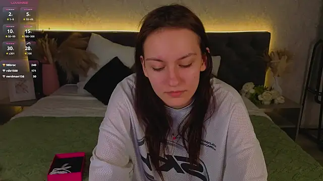 Golden__Whisper Pertunjukan Webcam