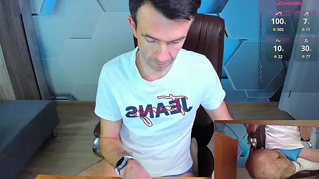 SteveTiger Chat XXX live