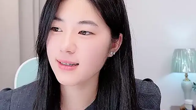 Nicole20266 现场XXX聊天