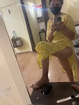 indianshycouple Chat XXX in diretta