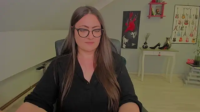 Chat +18 de MistressDarrah ao vivo