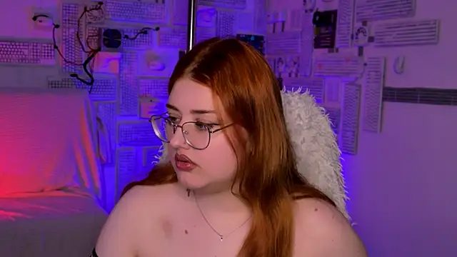 Chat +18 de StaceyJensen ao vivo