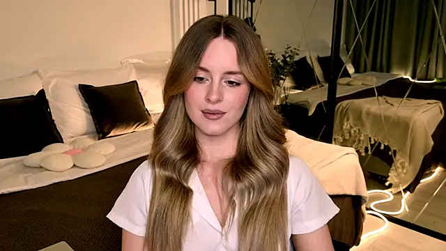 Chat +18 de RozzitaBedberry ao vivo