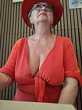 Hot-Muciのウェブカメラショー