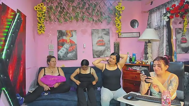 Онлайн чат XXX lesbiancuple