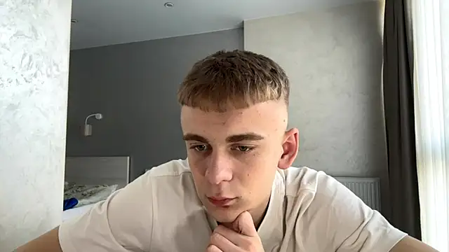 SoloFuryn Live XXX chat