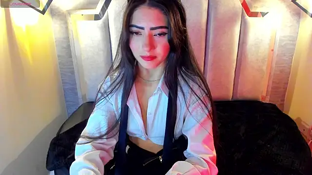 Vyoleett: онлайн-секс-чат