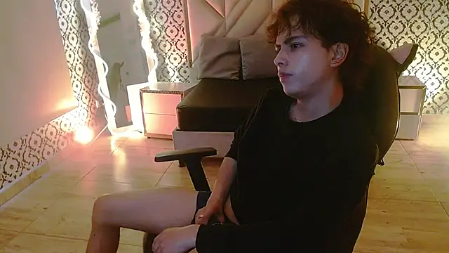 Show modela Elian_tay na web-kameri