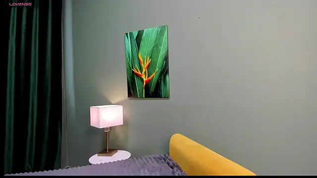 EllenLamb: онлайн-секс-чат