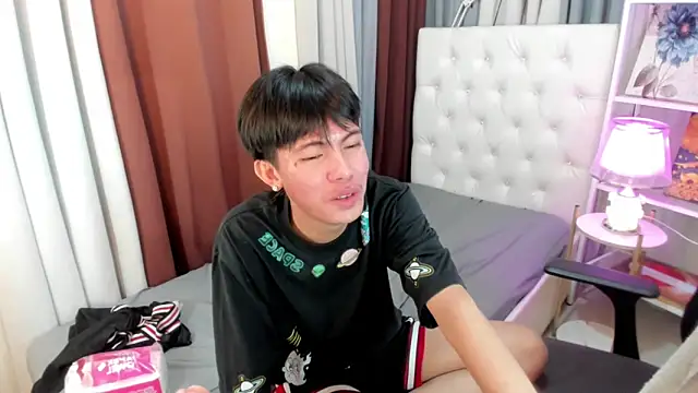 Pertunjukan Kamera Web urtwinkbrixz