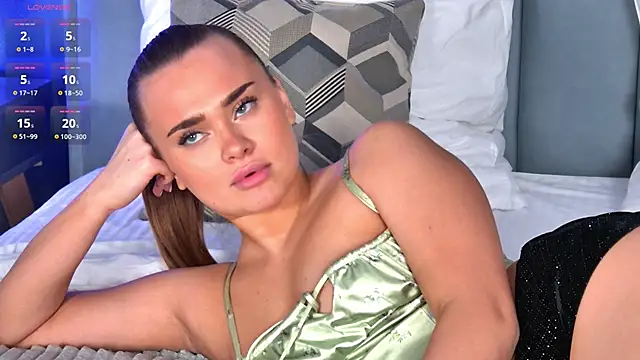 MonicaWestt Webcamshow