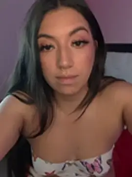 Emily_Roussee 라이브 XXX 채팅