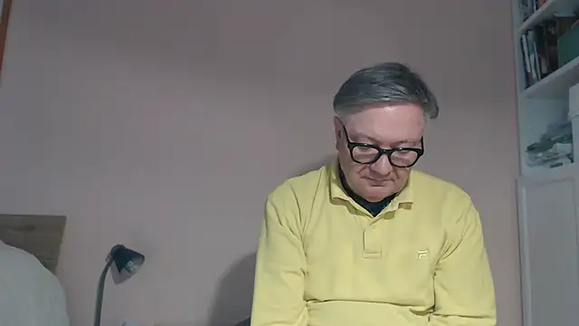 YOU6me: διαδικτυακό σόου στην κάμερα