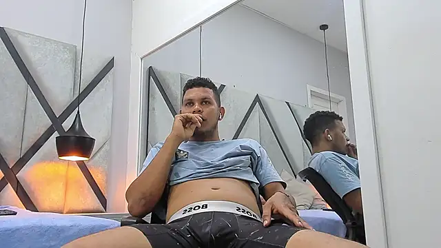 NohaBrooks – Kamerová šou