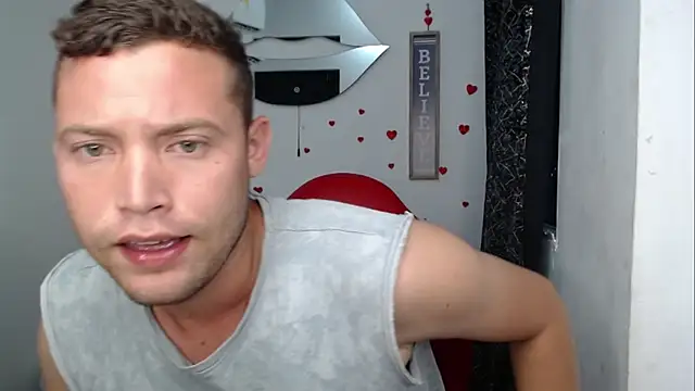 sven_fox723 Pertunjukan Webcam