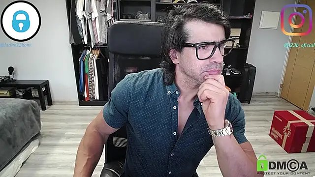 Show de webcam de latinoo23bom