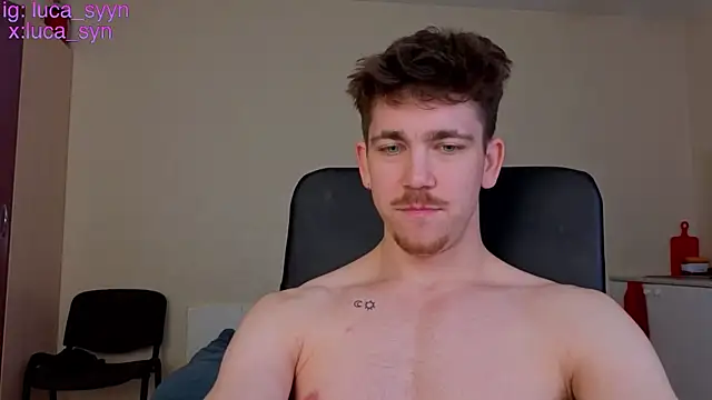 Show modela luca_syn na web-kameri