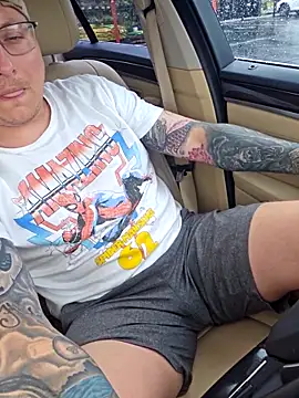 MrBiggBallz: вебкам-шоу