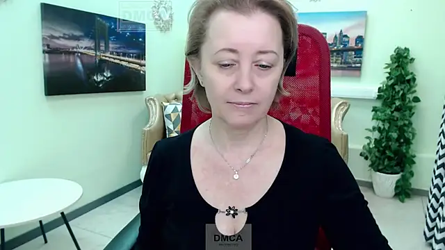 Czat XXX na żywo – MONA_W