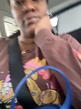 Chatroom XXX en direct de CoCoGoddess_