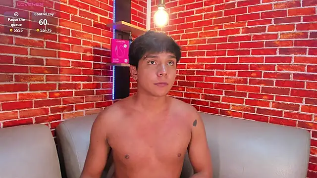 Thiago_Kozak Pertunjukan Webcam