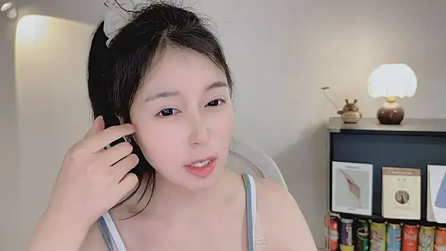 Chat XXX en directo de Onechestnut