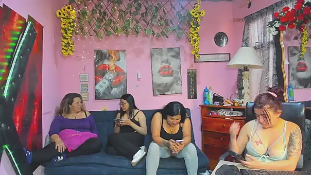 lesbiancuple Webcam-Show