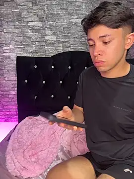 Noah_ledom Pertunjukan Webcam