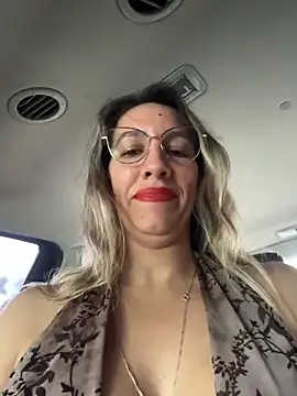 Gatitacarlita élő XXX-chatje