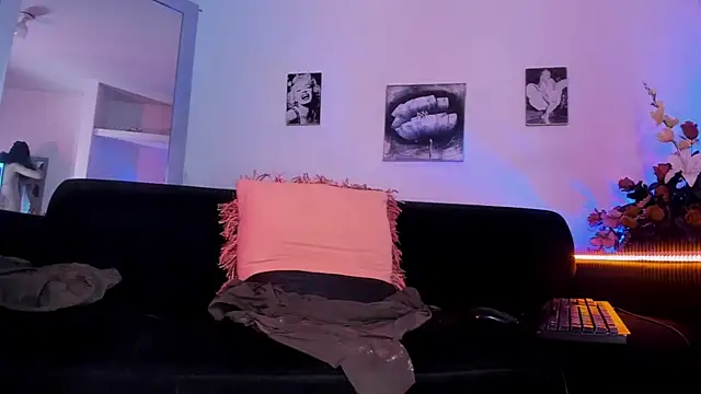 PervertedMissCloe: απευθείας συνομιλία ΧΧΧ