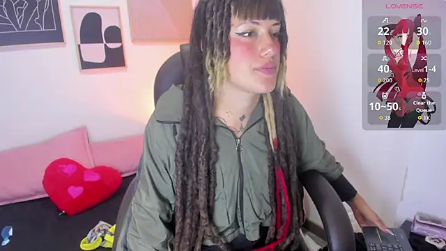 _sharlotte777 即時 XXX 聊天