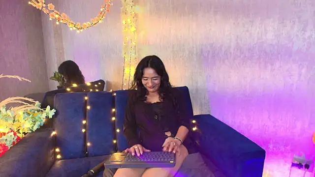 Vicky_Angeel 即時 XXX 聊天