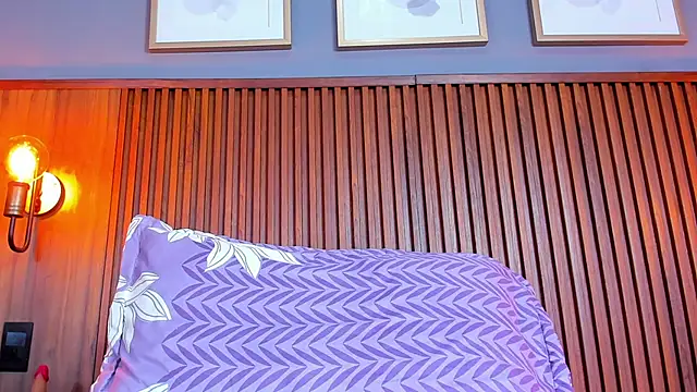 gabyevans4 Adlı Modelin Canlı XXX Sohbeti