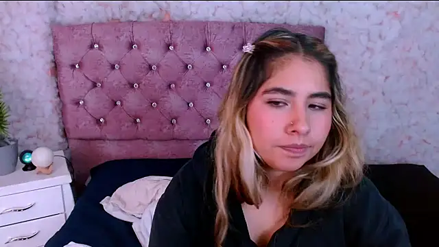 Sofiazaf_ Live XXX Chat