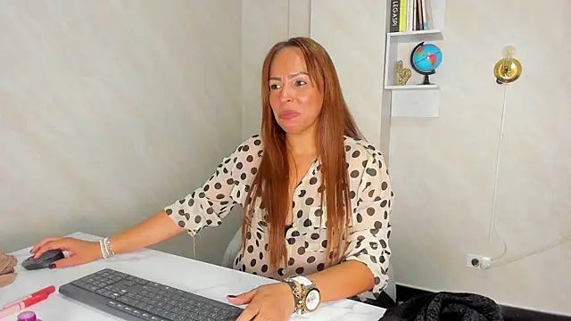 Helenn_Moore – Live XXX-chat