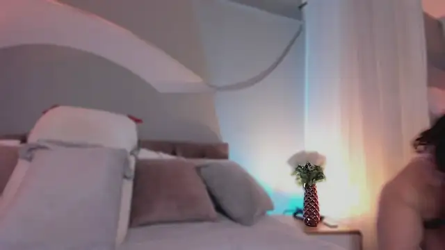 Nicolle_W Adlı Modelin Canlı XXX Sohbeti