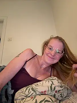 jannis1992 Adlı Modelin Canlı XXX Sohbeti