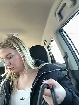 Chloemillerrxx webcam show