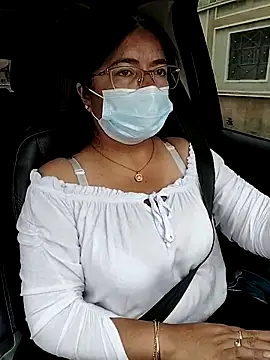 __valentina18: απευθείας συνομιλία ΧΧΧ